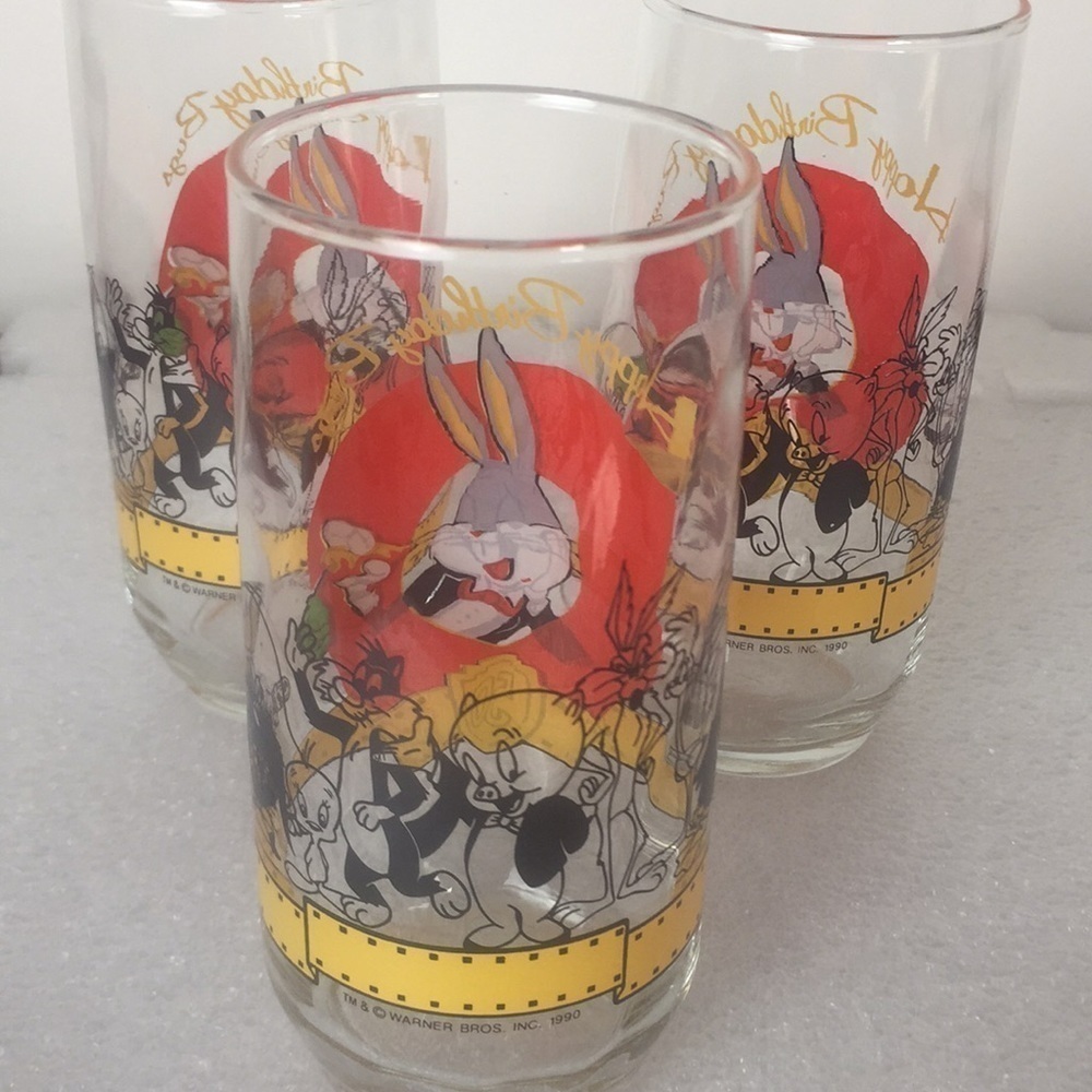 Set of 3 vintage Happy Birthday Bugs glasses. - Picture 4 of 6